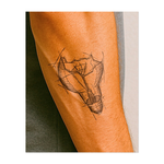 Questo schizzo raffigura una lampadina rotta, simbolo di pensieri interrotti o perdita di ispirazione. Linee caotiche e bordi frastagliati creano un aspetto grezzo ed espressivo con profonde sfumature emotive.